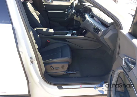 2024 Audi Q8 E-Tron S Line Premium Plus Quattro из США, поврежденный, VIN WA1CAAGE3RB017078